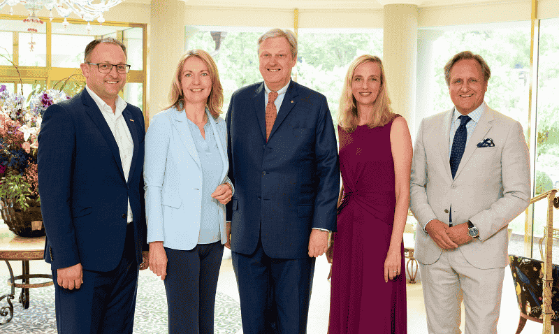 Personen v.l.n.r.: Meinrad Höfferer (Präsidium und Kammerdirektor WKK); Claudia Mischensky (Geschäftsführerin IV Kärnten und Vize-Generalsekretärin IV Österreich); Nikolaus Juhász (Vorstandsvorsitzender BKS Bank und Landeskoordinator respACT); Daniel